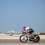 UAE Tour-2026. Этап 2.  Хронометр, ветер и красная майка: Evenepoel «запирает» лидерство на Худайрият и меняет сценарий UAE Tour